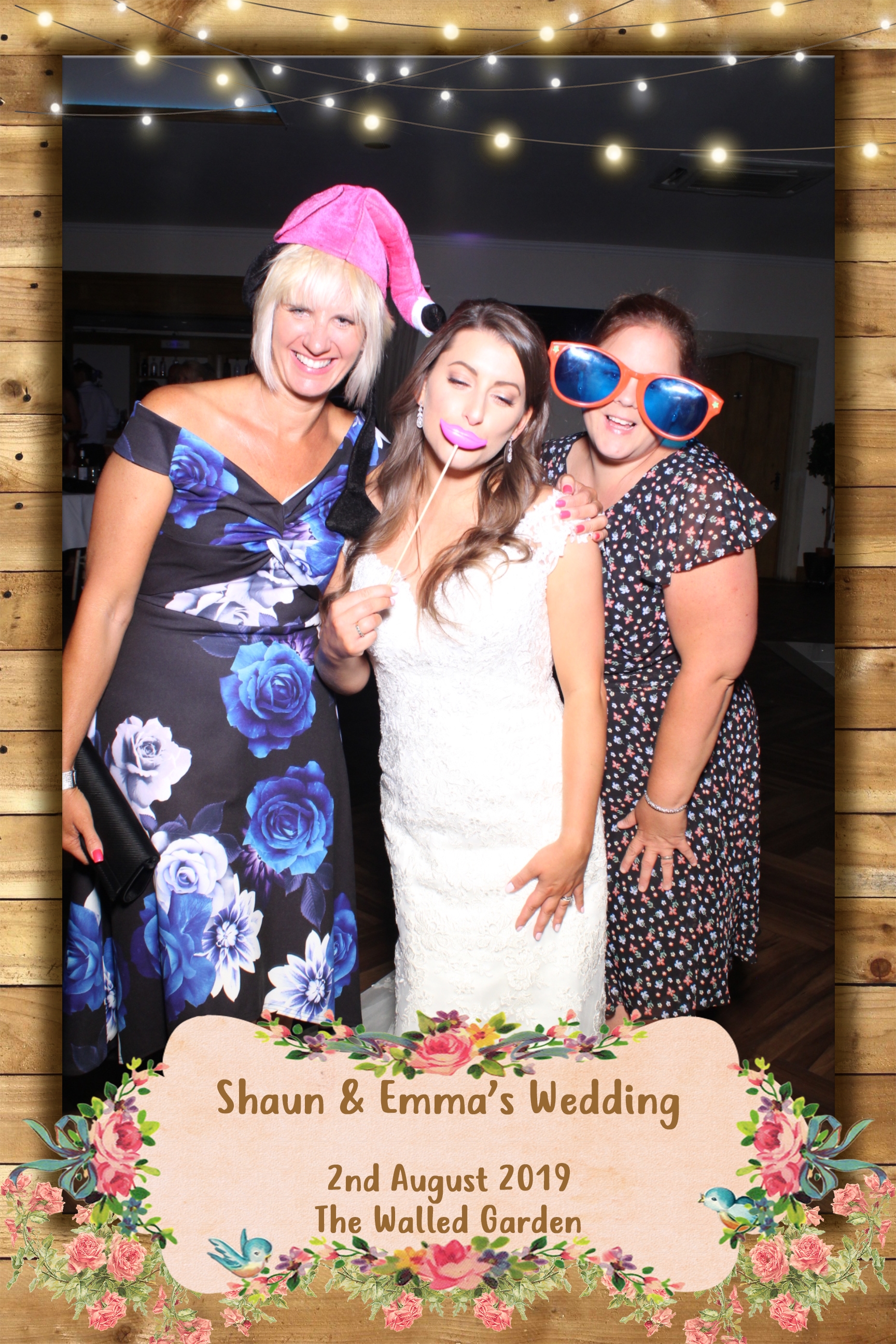 Shaun and Emma's Wedding | View more photos from the event at images.mobile-photo-booth.com/u/MobilePhotoBoothUK/Shaun-and-Emmas-Wedding